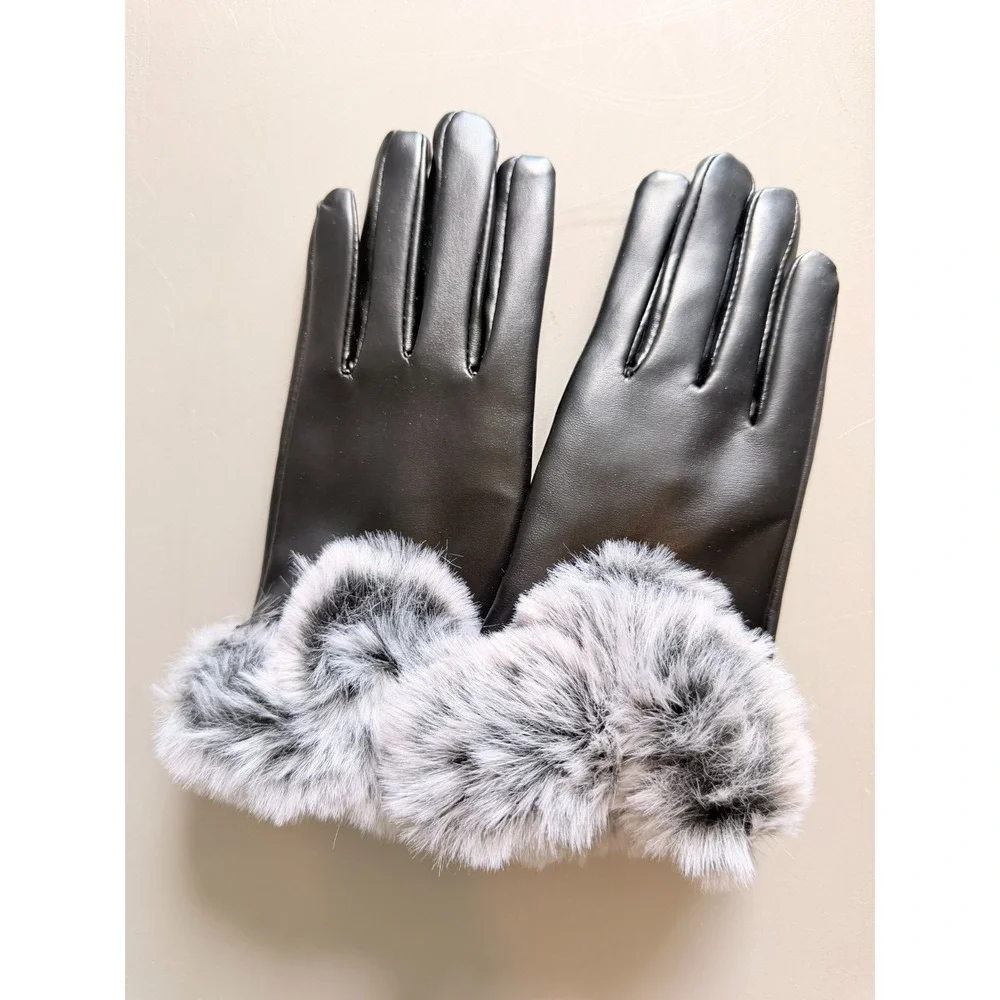 Women's Faux Leather Winter Gloves Faux Fur Cuff Pink Velour Lined Black NIP
